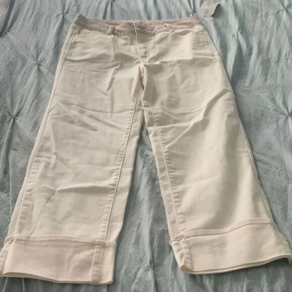 Time and Tru Denim - NWT SZ 10 Time and Tru Cream Tan Cuff High-Rise Straight Jeans